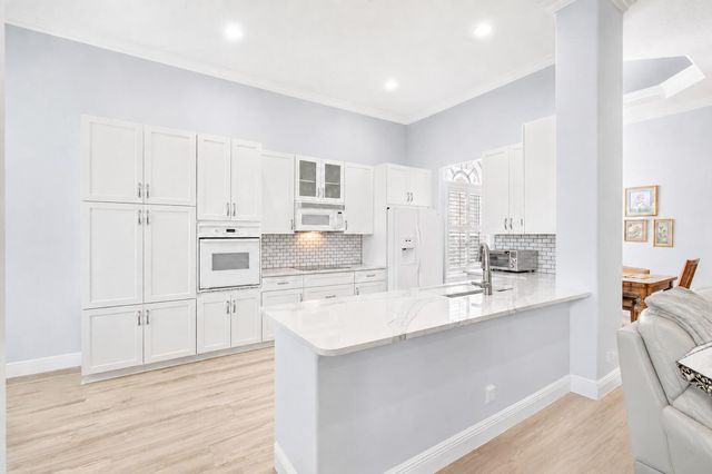 7280 Demedici Circle, Delray Beach, FL 33446