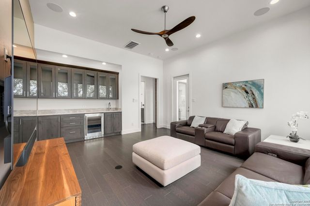 249 FLY LINE TRL, New Braunfels, TX 78132