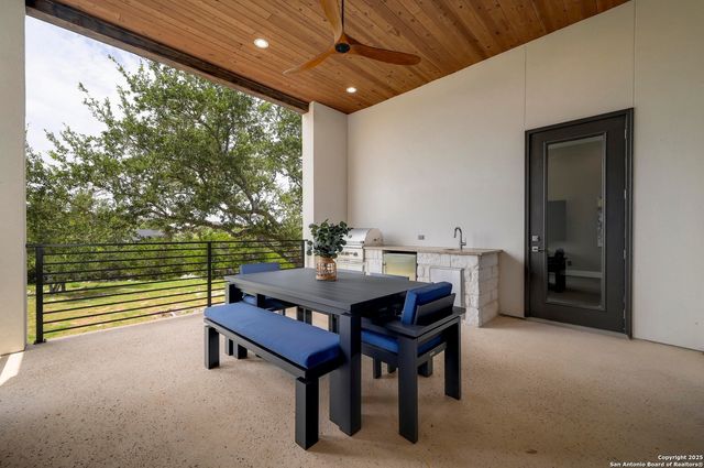 249 FLY LINE TRL, New Braunfels, TX 78132