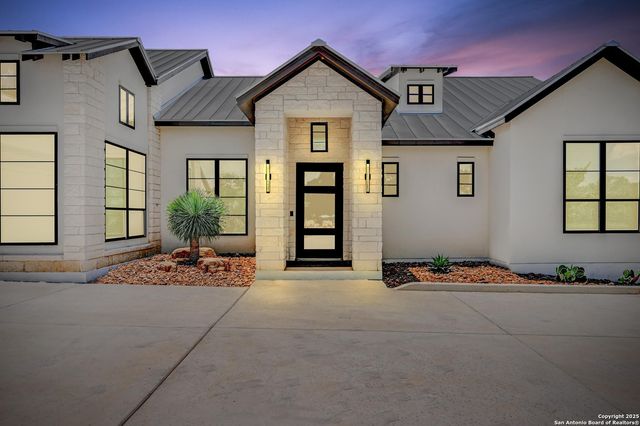 249 FLY LINE TRL, New Braunfels, TX 78132