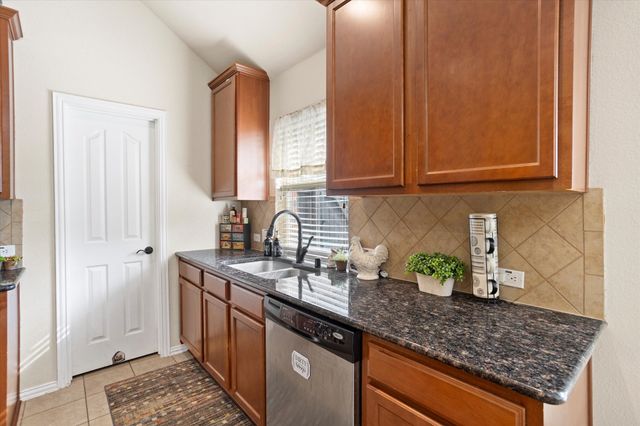4411 Waterford Glen Drive, Mansfield, TX 76063