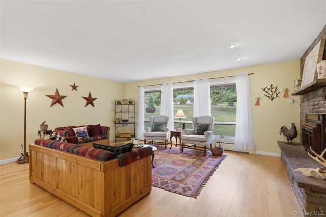 16 Buena Vista Point, Glen Spey, NY 12737