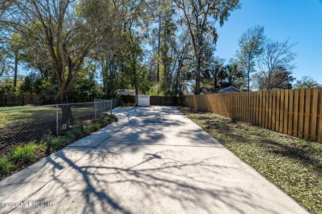 2127 FOXWOOD Drive, Orange Park, FL 32073