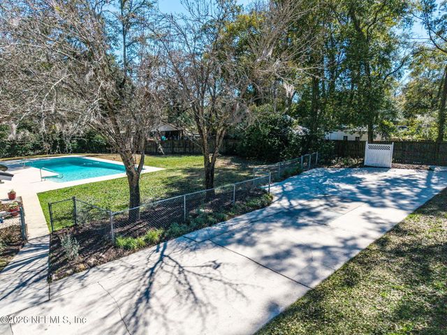 2127 FOXWOOD Drive, Orange Park, FL 32073