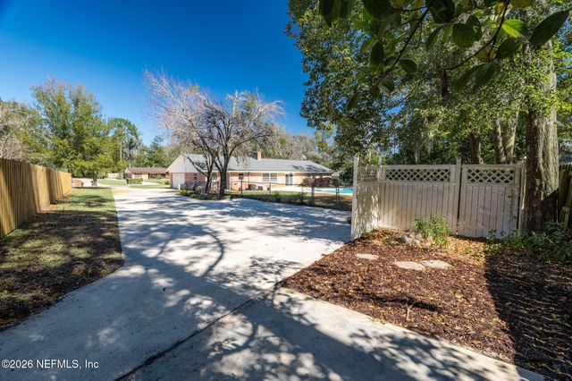 2127 FOXWOOD Drive, Orange Park, FL 32073