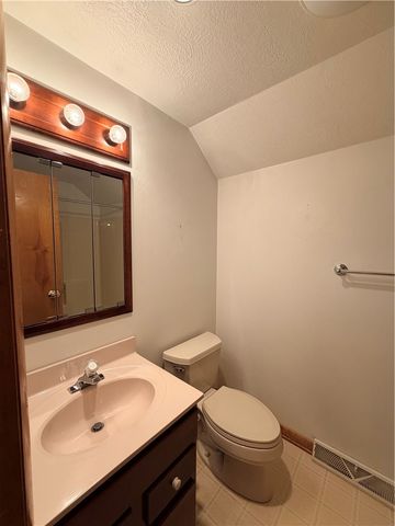 119 Chambers Ln, North Strabane, PA 15317