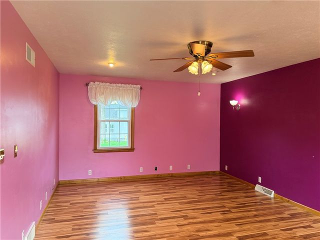 119 Chambers Ln, North Strabane, PA 15317