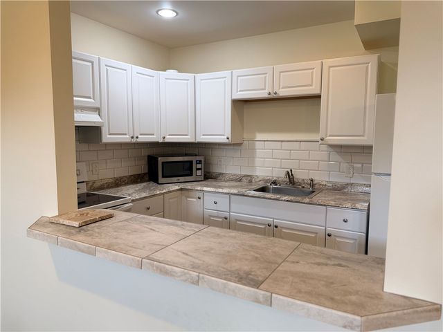 119 Chambers Ln, North Strabane, PA 15317
