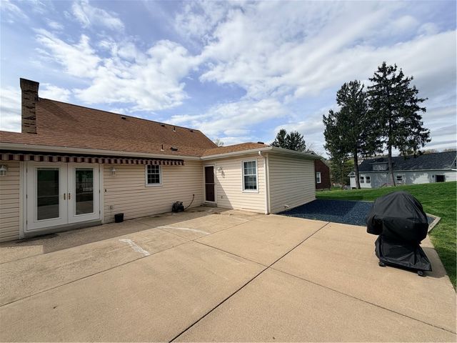 119 Chambers Ln, North Strabane, PA 15317