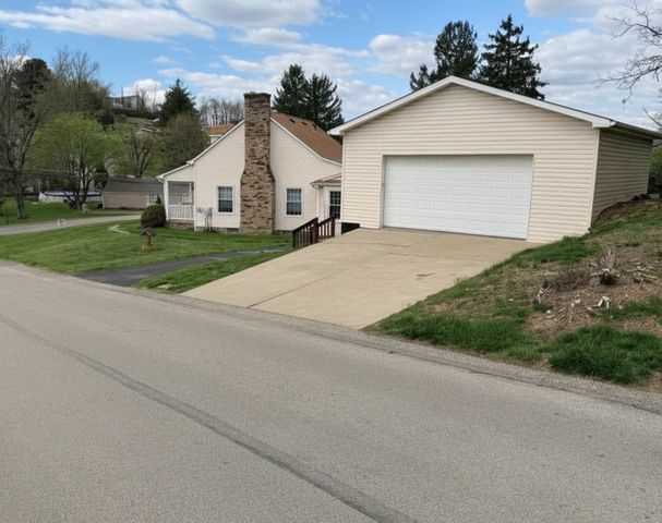 119 Chambers Ln, North Strabane, PA 15317
