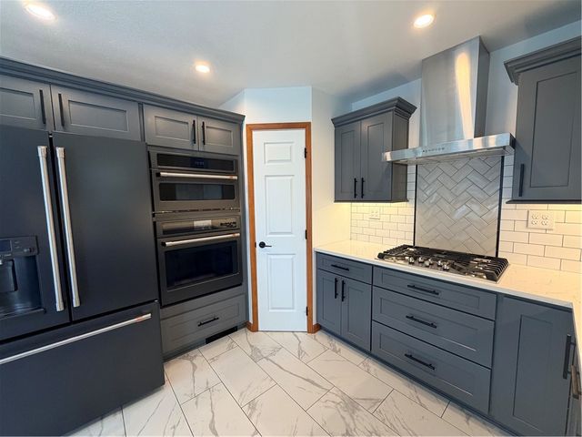 119 Chambers Ln, North Strabane, PA 15317