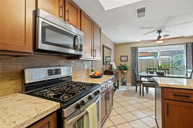 345 S Monte Vista, La Habra, CA 90631