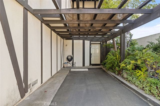 345 S Monte Vista, La Habra, CA 90631