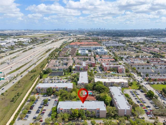 8511 NW 8th St 309, Miami, FL 33126