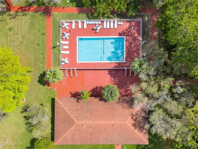 8511 NW 8th St 309, Miami, FL 33126