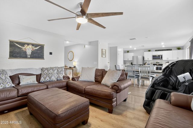 12526 W PALMAIRE Avenue, Glendale, AZ 85307