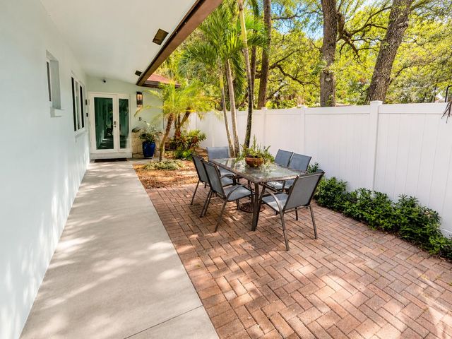 1502 SW 24th Street B, Fort Lauderdale, FL 33315