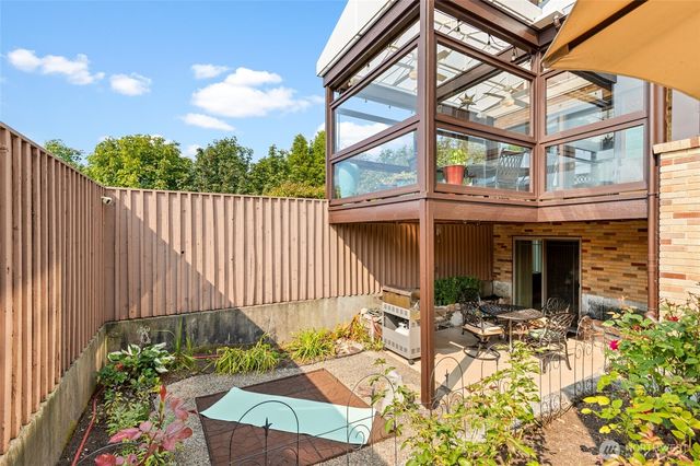 2131 NW 96th Street, Seattle, WA 98117