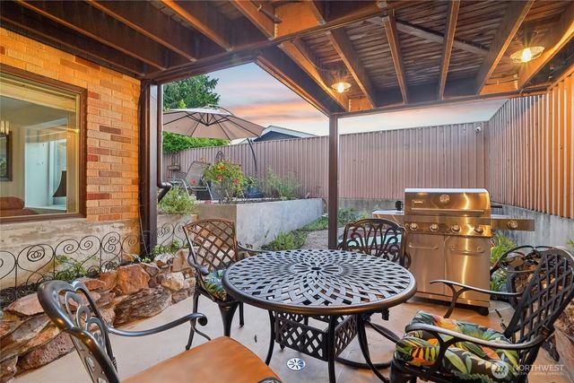 2131 NW 96th Street, Seattle, WA 98117