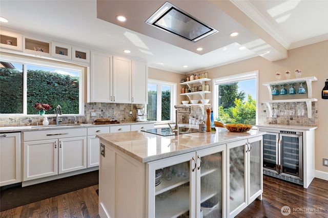 2131 NW 96th Street, Seattle, WA 98117