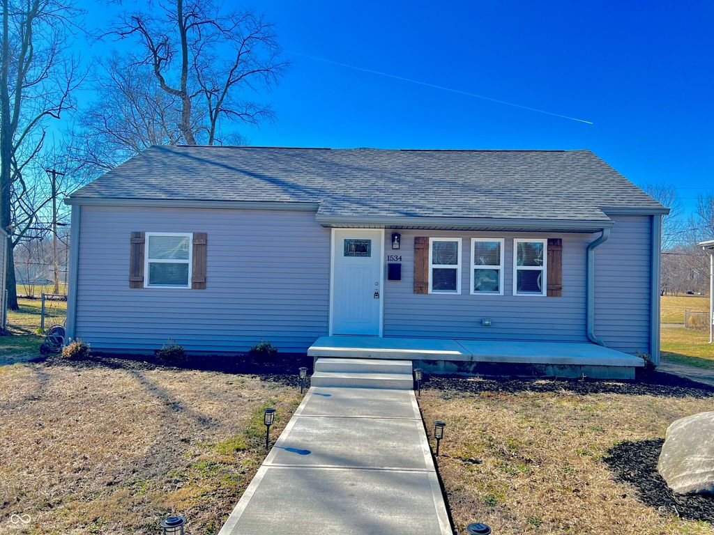 1534 Lawton Avenue, Columbus, IN 47201