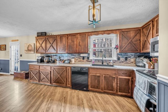 2025 Dunn Chapel Rd, Cumberland Furnace, TN 37051