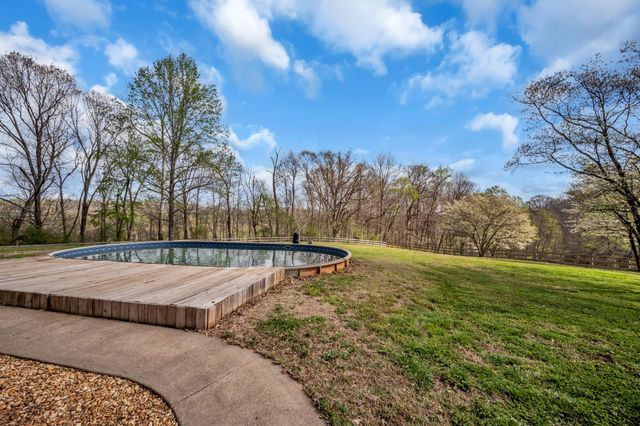 2025 Dunn Chapel Rd, Cumberland Furnace, TN 37051