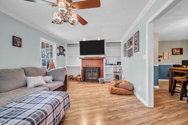 2025 Dunn Chapel Rd, Cumberland Furnace, TN 37051