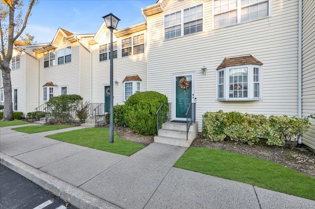 1027 Jerusalem Avenue 121, Uniondale, NY 11553