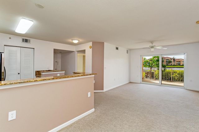 281 SW Palm Drive 102, Port St. Lucie, FL 34986