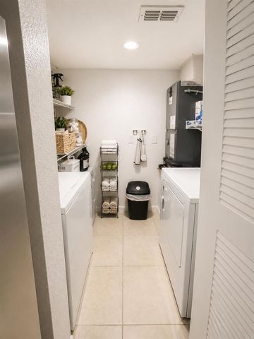 281 SW Palm Drive 102, Port St. Lucie, FL 34986