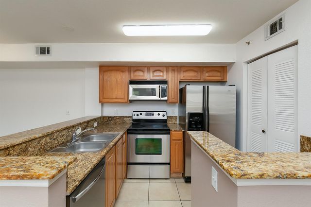 281 SW Palm Drive 102, Port St. Lucie, FL 34986