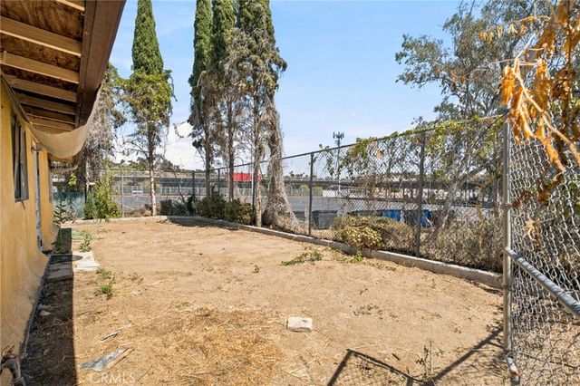 315 Michele Drive, Vista, CA 92084