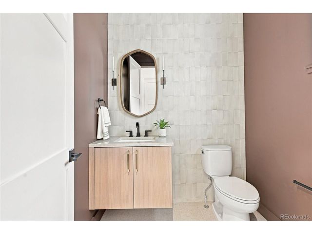 2934 S Bellaire St, Denver, CO 80222