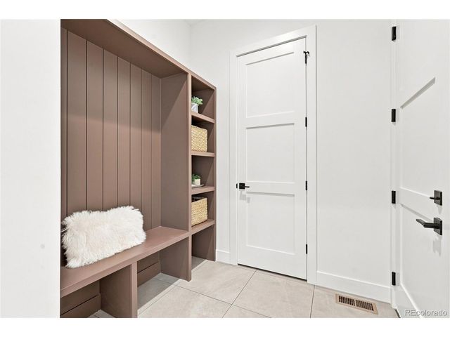 2934 S Bellaire St, Denver, CO 80222