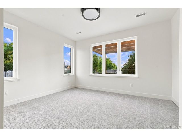 2934 S Bellaire St, Denver, CO 80222