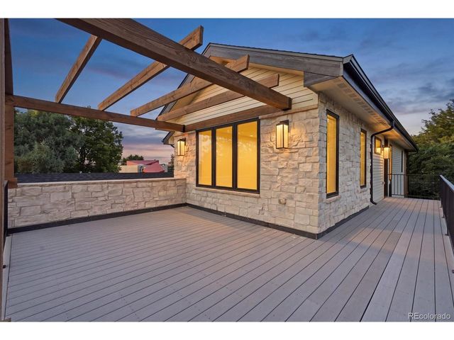2934 S Bellaire St, Denver, CO 80222