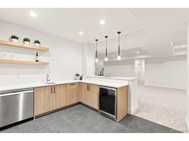 2934 S Bellaire St, Denver, CO 80222