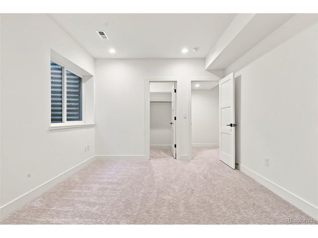 2934 S Bellaire St, Denver, CO 80222