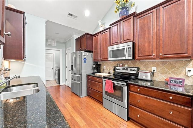 1131 Heritage Path Lane, Winston-salem, NC 27103