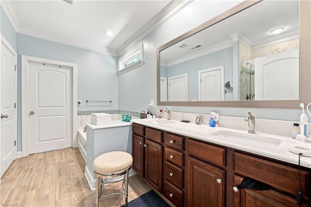 1131 Heritage Path Lane, Winston-salem, NC 27103