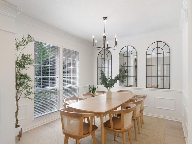 11 Barlow Ct, The Woodlands, TX 77382