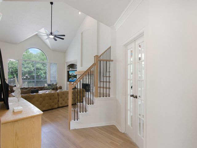 11 Barlow Ct, The Woodlands, TX 77382