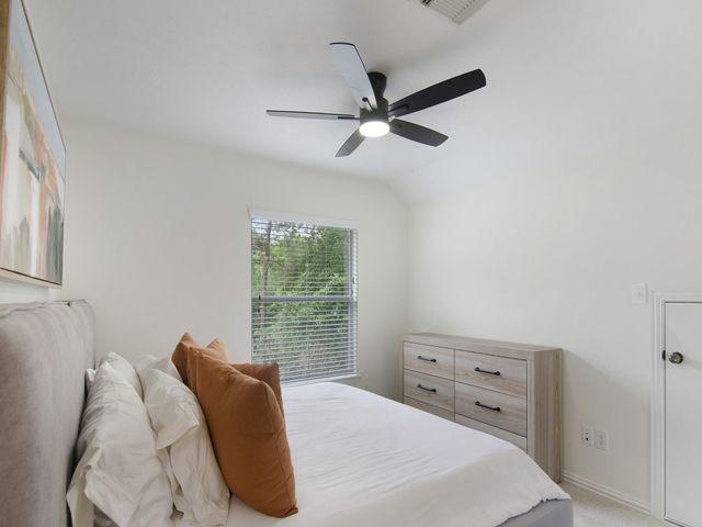11 Barlow Ct, The Woodlands, TX 77382
