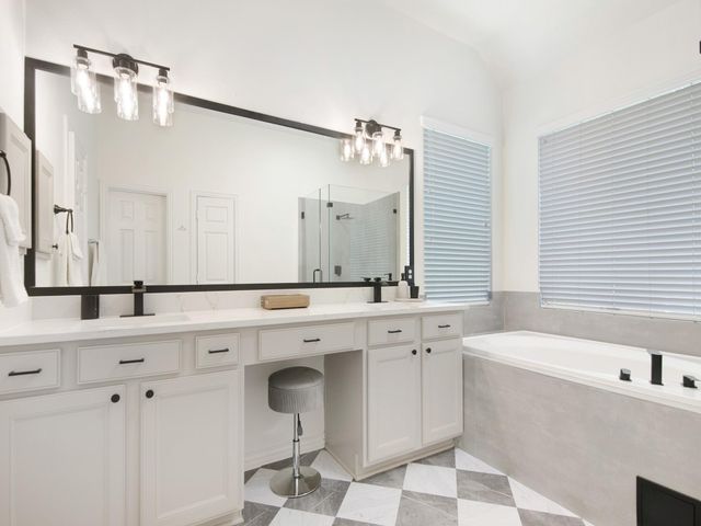 11 Barlow Ct, The Woodlands, TX 77382