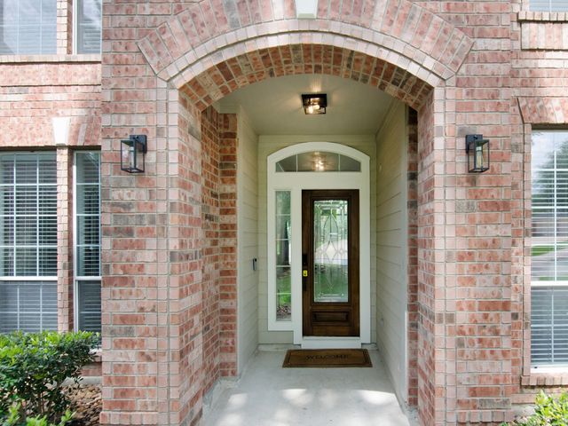 11 Barlow Ct, The Woodlands, TX 77382