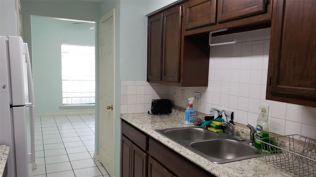 11169 Village Bend Lane 1169, Houston, TX 77072