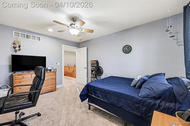 55256 Lee Rd Road, New Hudson, MI 48165