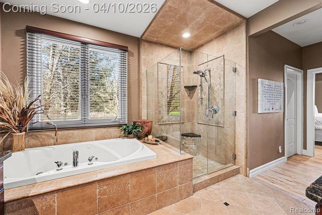 55256 Lee Rd Road, New Hudson, MI 48165