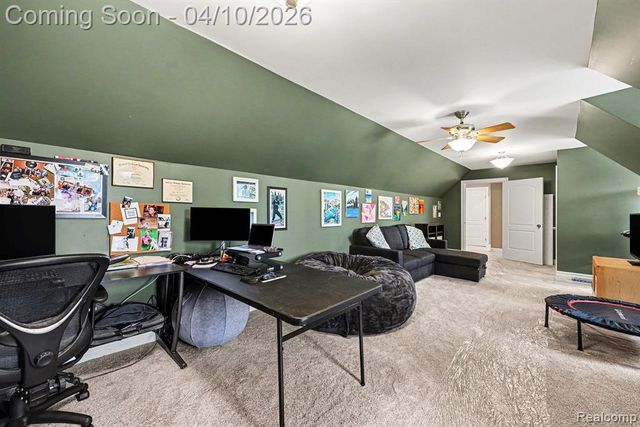 55256 Lee Rd Road, New Hudson, MI 48165